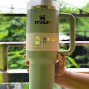 Stanley Quencher Tumbler – Green